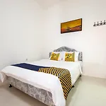 Spot On 3961 Fico\'S Residence Syariah