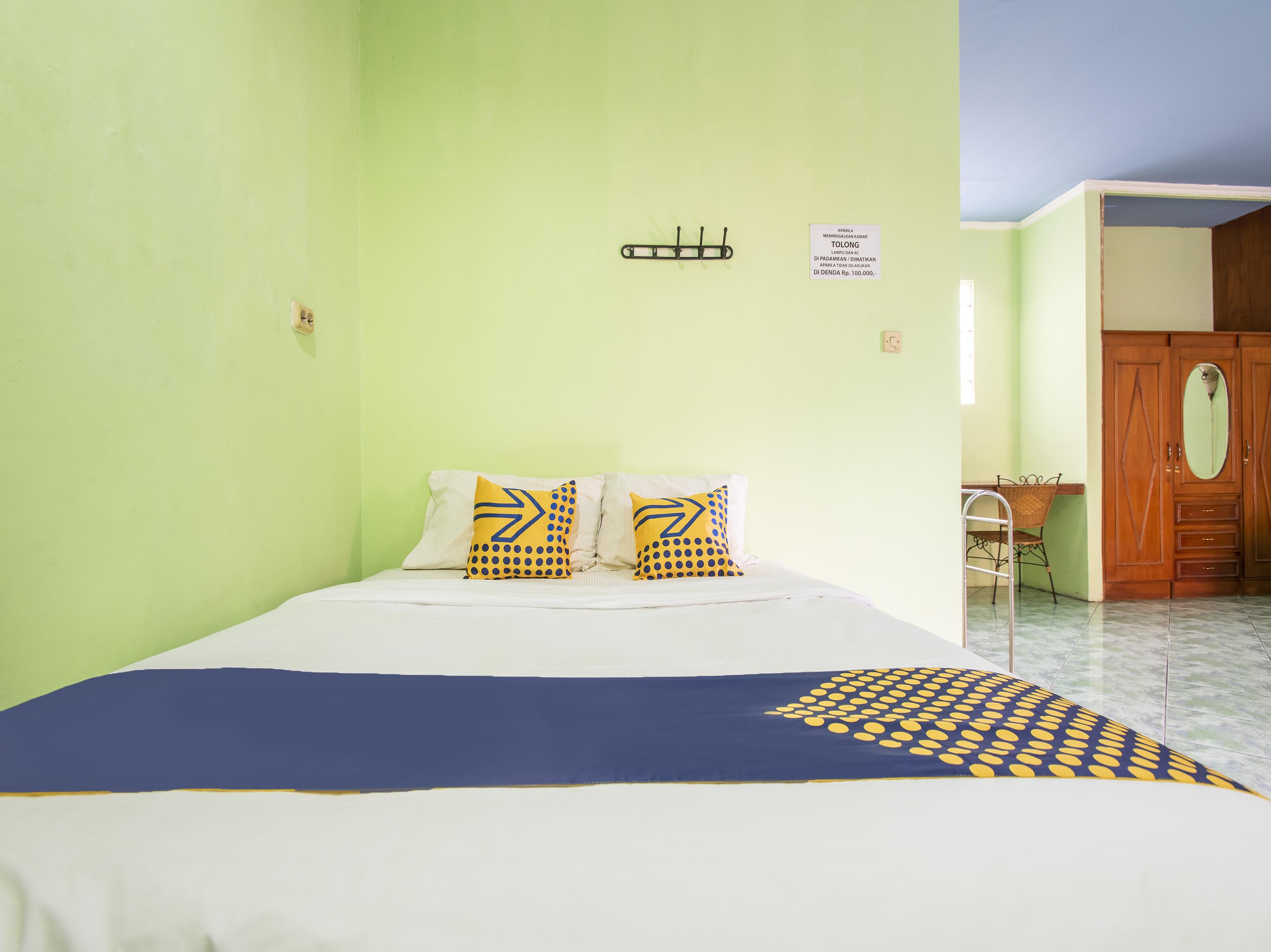 Hotel Spot On 3961 Fico's Syariah Bekasi