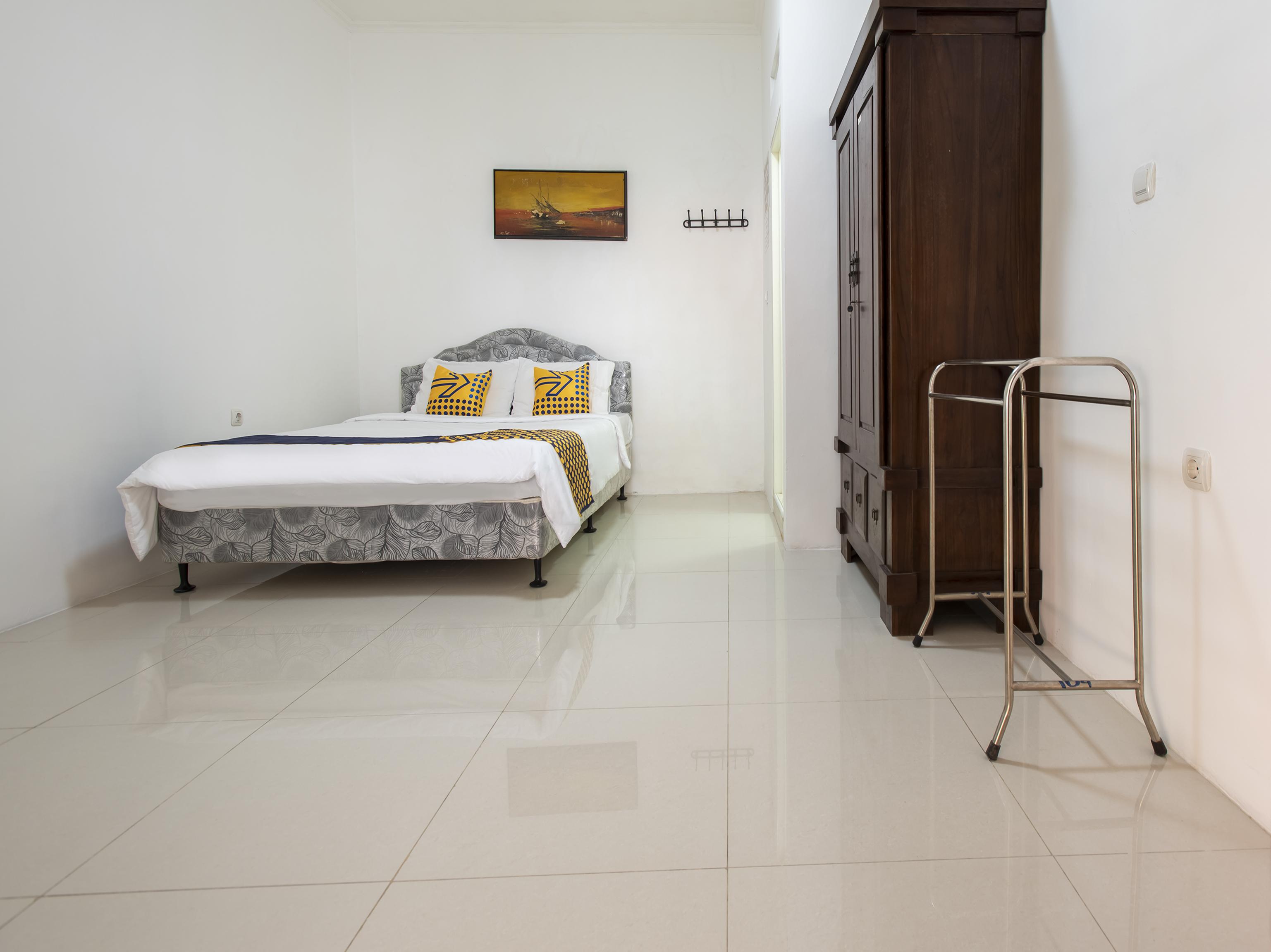 Hotel Spot On 3961 Fico's Syariah Bekasi