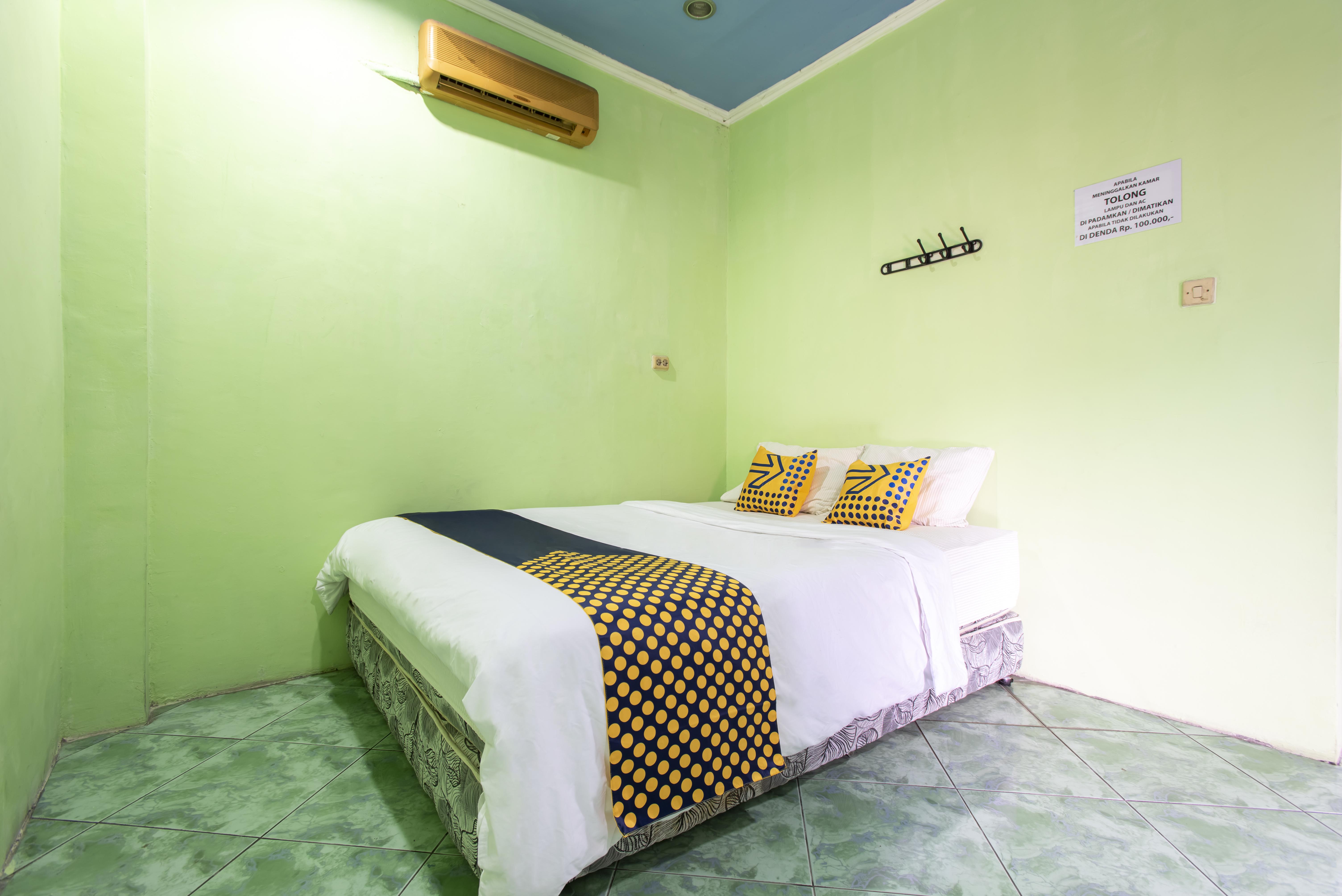 Spot On 3961 Fico's Syariah Bekasi